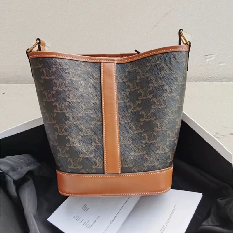 大人気【CELINE】 ショルダーバッグ バケツバッグ