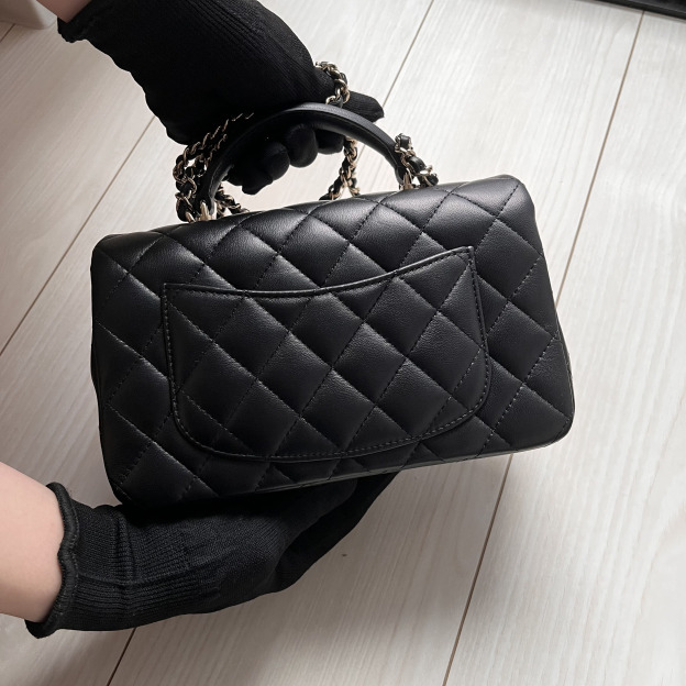 《可愛い一級品》CHANEL トップハンドル ミニフラップバッグ