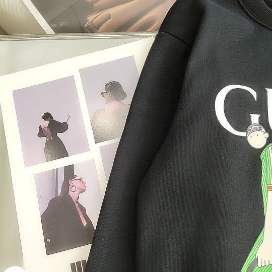 GUCCI パーカー アニメプリント 長袖 ファッション 丸襟 人気　カジュアル　グーチロゴ　100%綿　男女兼用