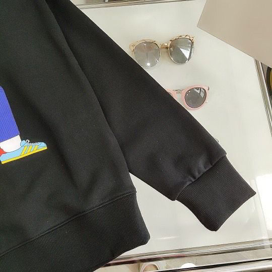 GUCCI パーカー アニメプリント 長袖 ファッション 丸襟 人気　カジュアル　グーチロゴ　100%綿　男女兼用