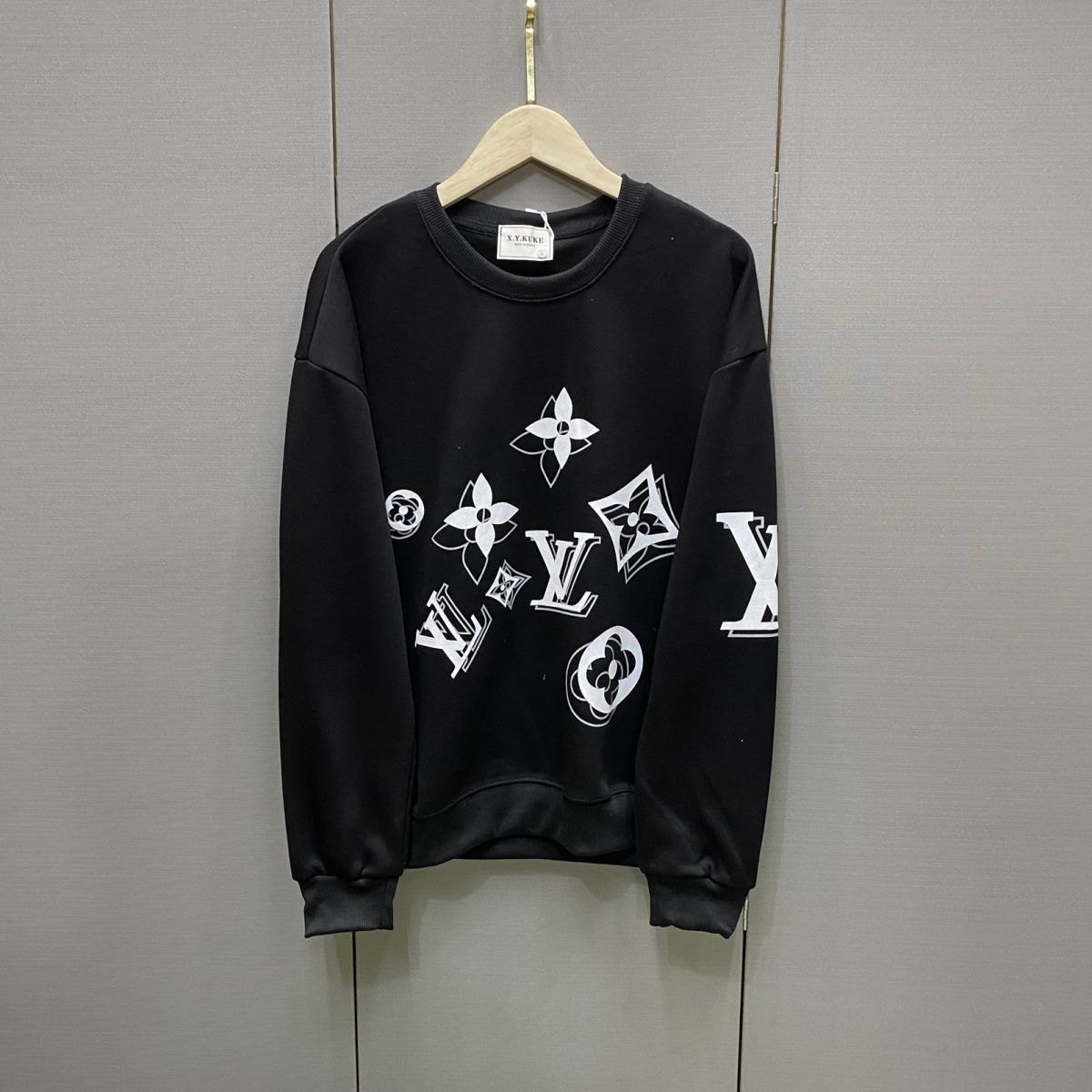 LOUIS VUITTON パーカー ロゴ 丸襟 カジュアル ストリート服 長袖 男女兼用