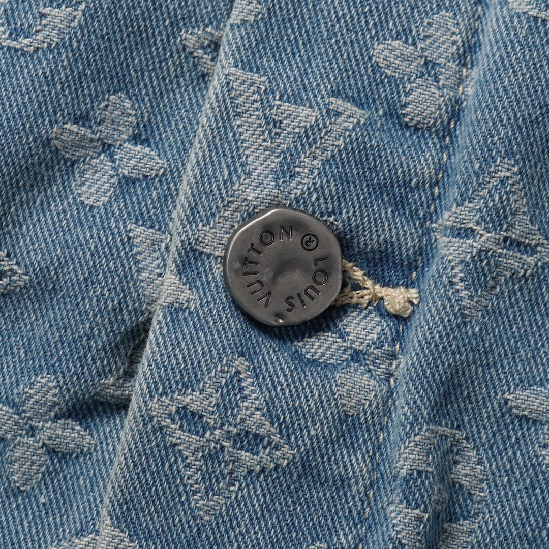 LOUIS VUITTON 新作小さなクマデニムジャケットブルー ユニセックス