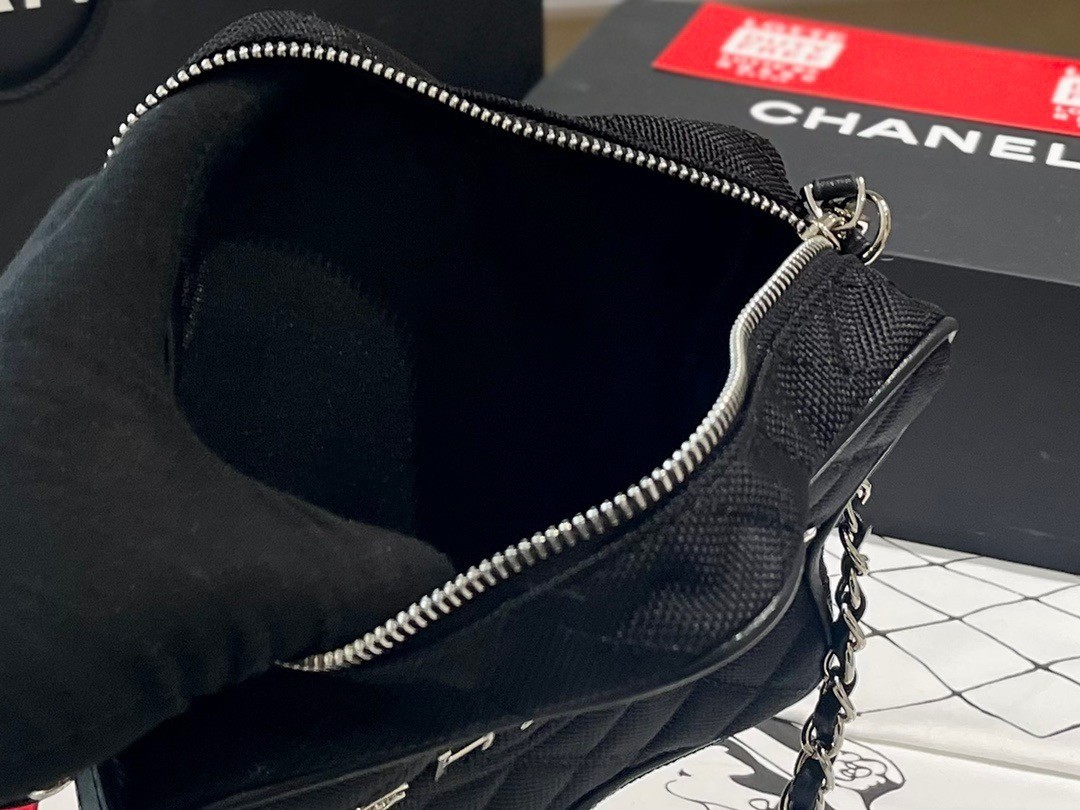 Chanel★(最新で即完売)大人気ココマークMessagerBag