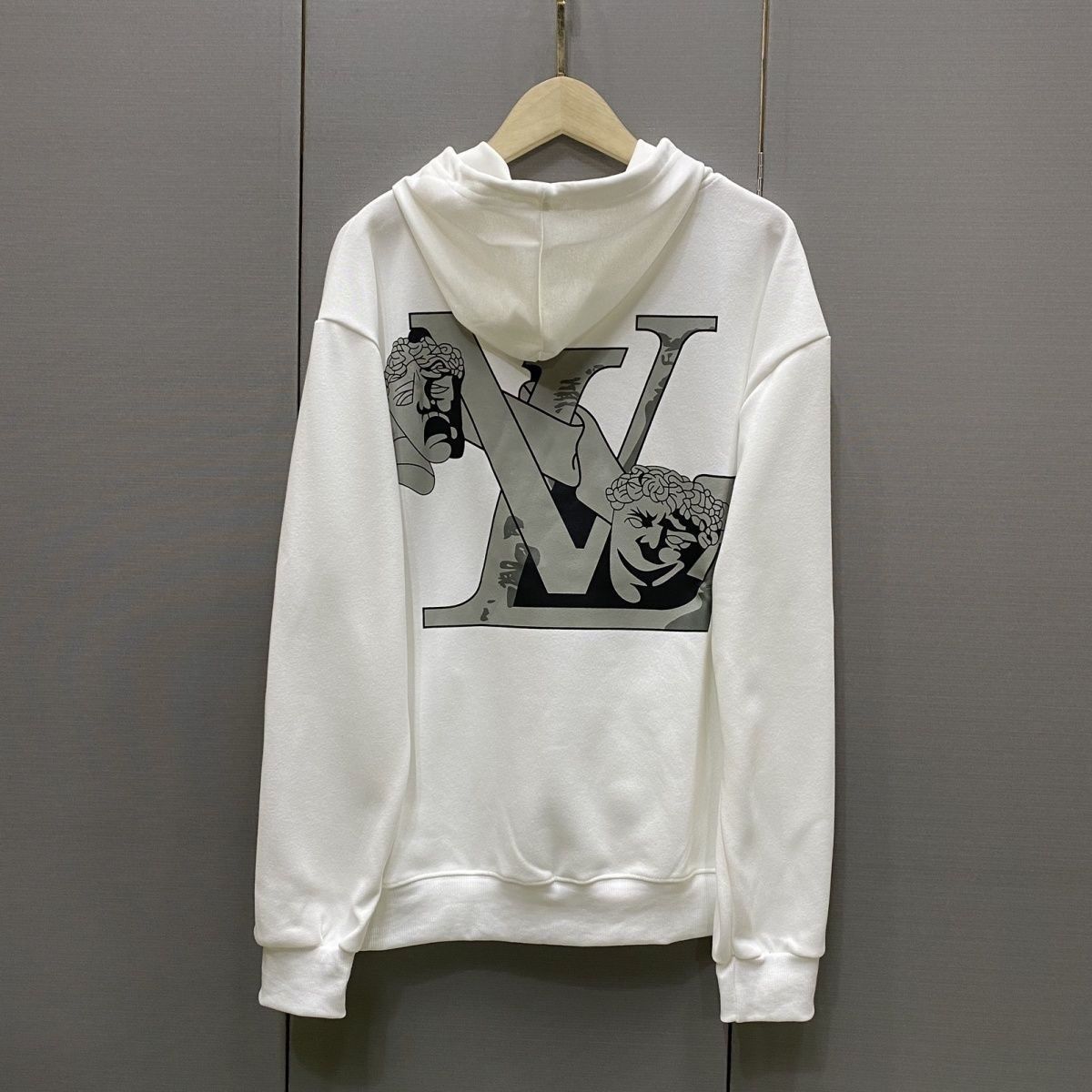 LOUIS VUITTON パーカー フード付き　ルームウェア  ルイ・ヴィトンロゴ ブランド  プリント 男女兼用