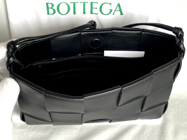 BOTTEGA VENETA ボッテガ カセット ショルダーポーチ