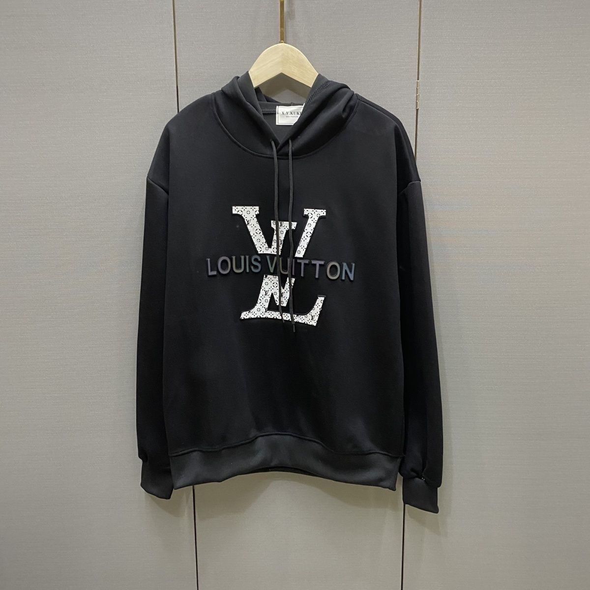 LOUIS VUITTON  パーカー フード付き　ブランド　ルームウェア ロゴ ブランド トップス 男女兼用