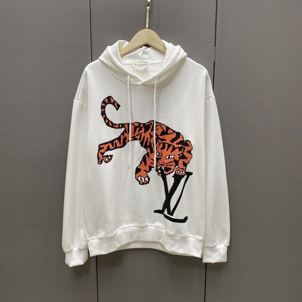 LOUIS VUITTON パーカー フード付き　ルームウェア  ルイ・ヴィトンロゴ ブランド  トラプリント  トップス 男女兼用