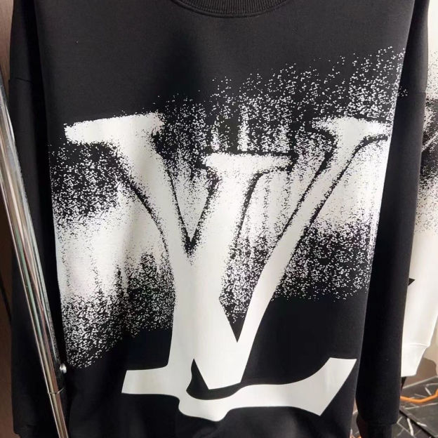 LOUIS VUITTON  パーカーブランド　ルイ・ヴィトンロゴ トップス ゆったり　男女兼用
