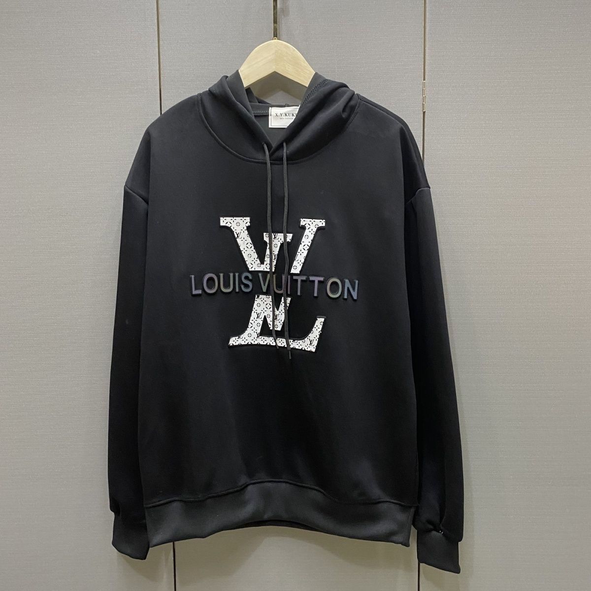 LOUIS VUITTON  パーカー フード付き　ブランド　ルームウェア ロゴ ブランド トップス 男女兼用