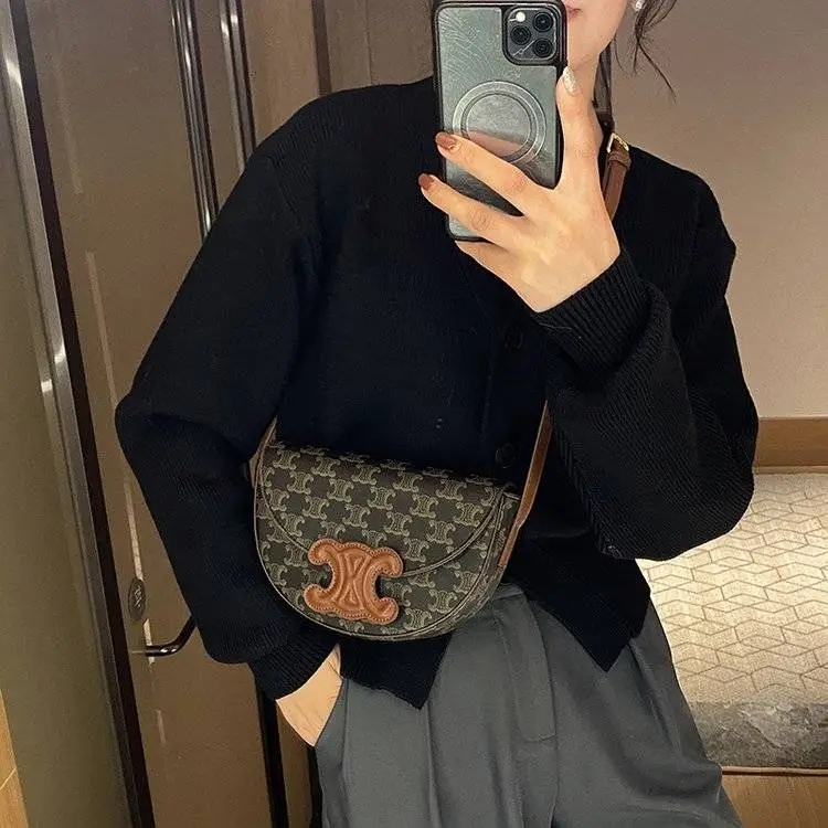 新作 CELINE♪セリーヌ ベサス ショルダーバッグ ミニ