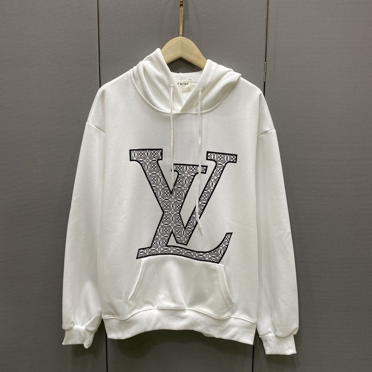 LOUIS VUITTON パーカー フード付き　ルームウェア  ルイ・ヴィトンロゴ ブランド  プリント 綿　男女兼用