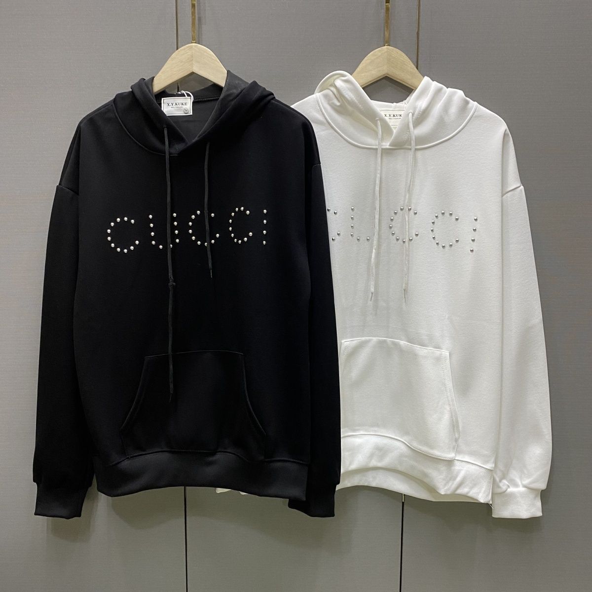 GUCCI パーカー フード付き　ブランド　ルームウェア グッチ ロゴ ブランド トップス 男女兼用