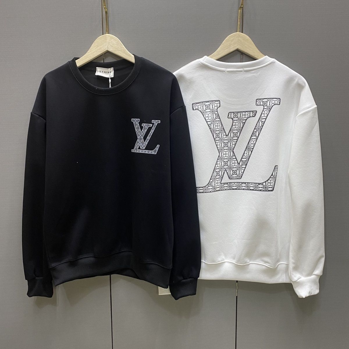 LOUIS VUITTON パーカー  ルイ・ヴィトンロゴ 丸襟 カジュアル ストリート服　ブランド長袖　男女兼用