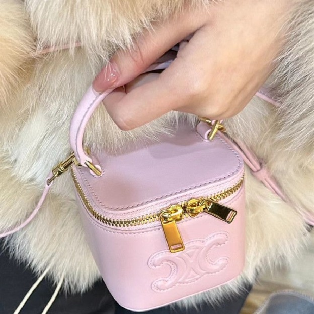 新作 CELINE♪ バケツバッグ ミニカメラバッグ