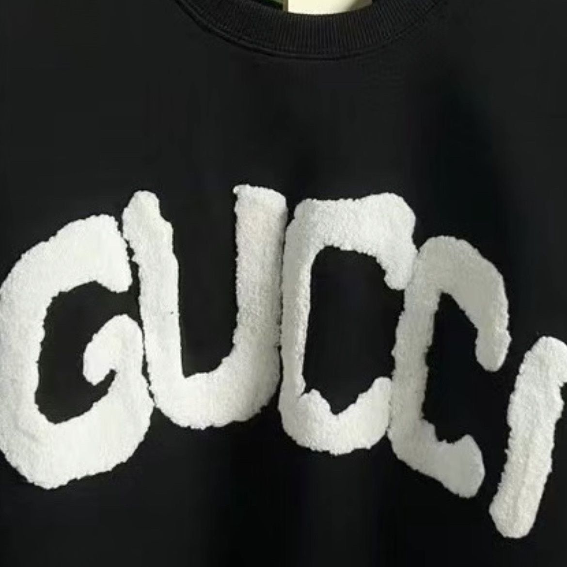 GUCCI  パーカー 長袖  ファッション   丸襟  人気　カジュアル　グーチロゴ　男女兼用