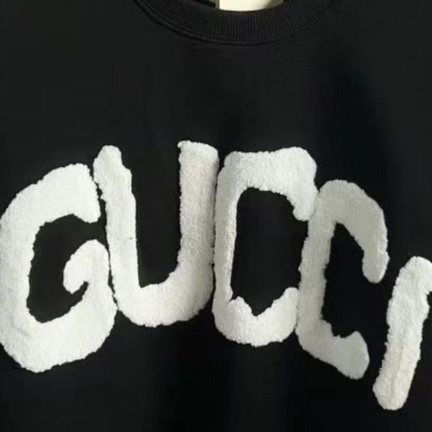 GUCCI  パーカー 長袖  ファッション   丸襟  人気　カジュアル　グーチロゴ　男女兼用