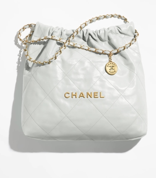 【芸能人多数愛用】人気沸騰CHANEL 22スモールトートバッグ