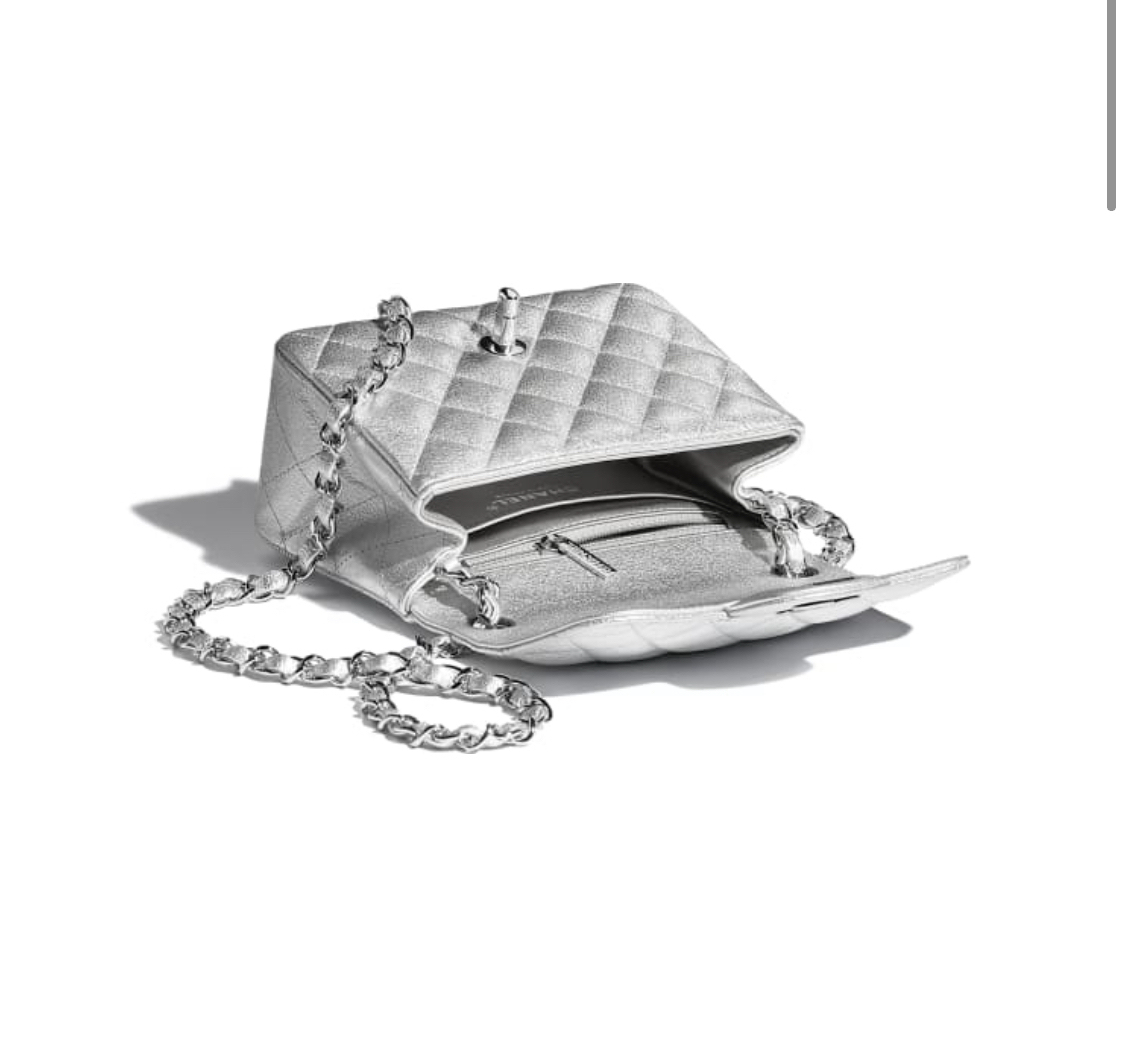 芸能人愛用【CHANEL】ミニ フラップ バッグ ラムスキン