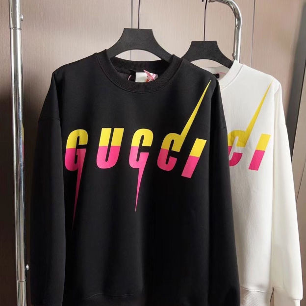 GUCCI  パーカー 長袖  ファッション　丸襟  人気　カジュアル　グーチロゴプリント　男女兼用