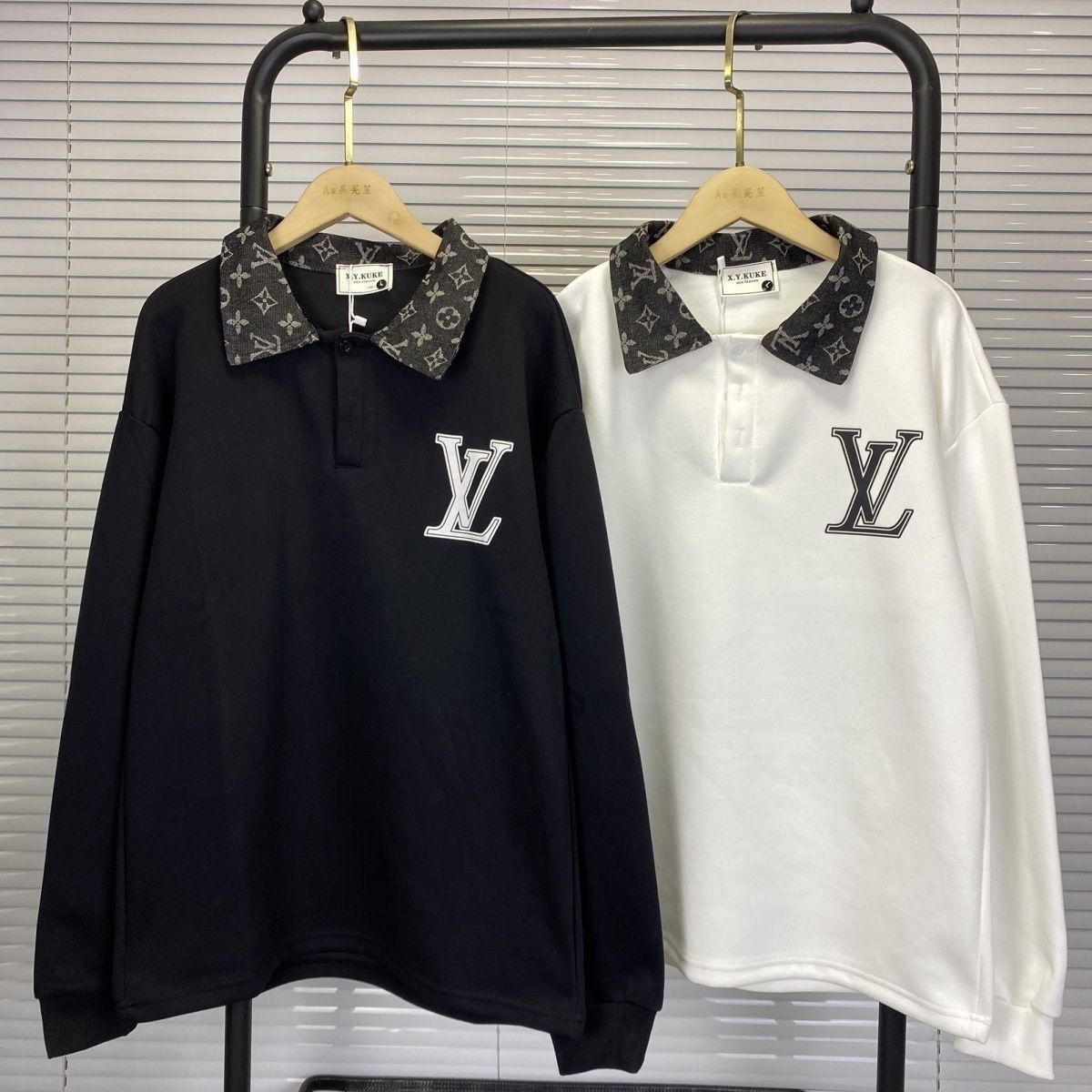 LOUIS VUITTON パーカー  ルイ・ヴィトンロゴ トレーナー  襟付き ゆったり 秋 冬  カジュアル おしゃれ