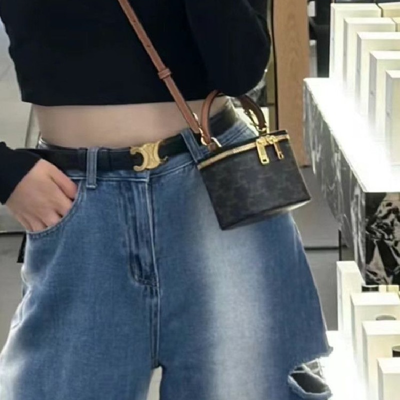 新作 CELINE♪ バケツバッグ ミニカメラバッグ