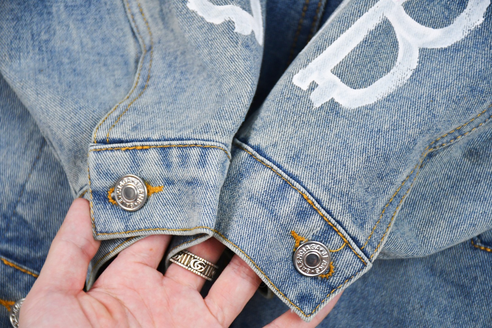 BALENCIAGA 新作ダブルBグラフィティプリントデニムジャケット M-XL