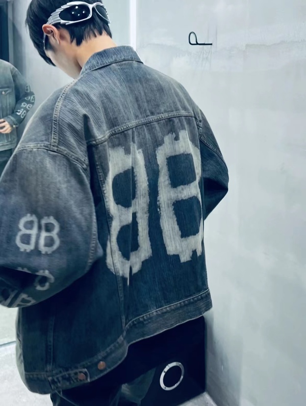 BALENCIAGA 新作ダブルBグラフィティプリントデニムジャケット M-XL