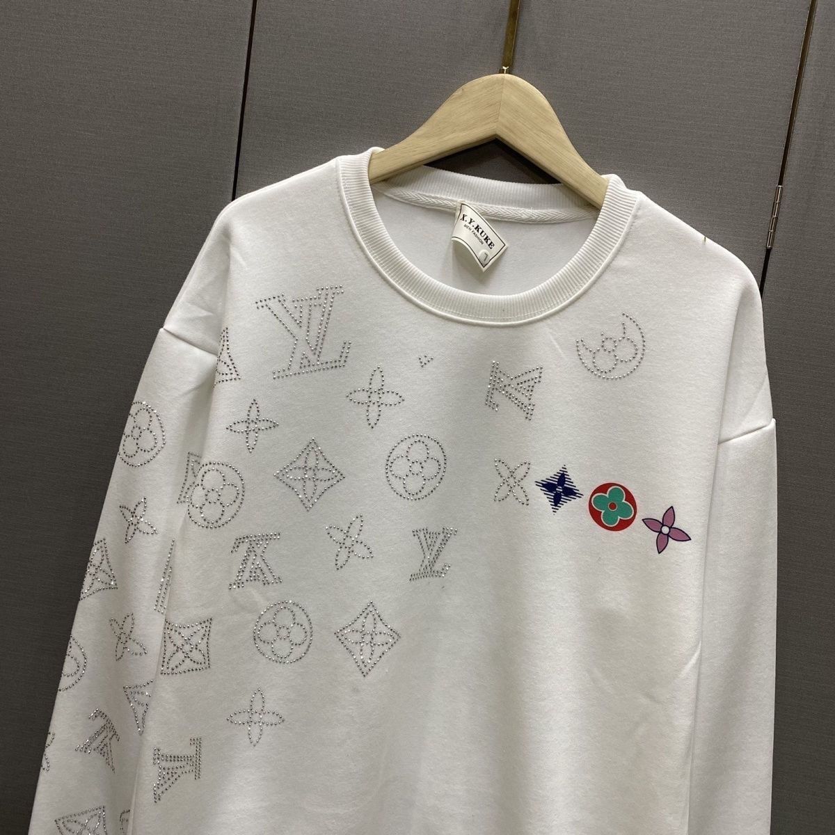 LOUIS VUITTON パーカー  ルイ・ヴィトンロゴ 丸襟 快適 人気　カジュアル 長袖 秋冬 男女兼用-JAPAN DUTY FREE