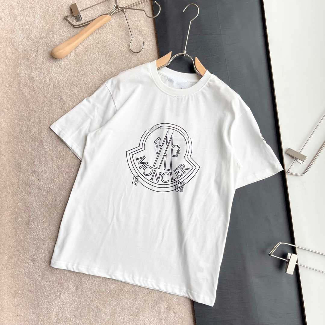 MONCLER Tシャツ H0011