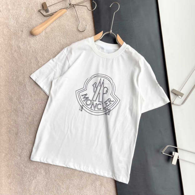 MONCLER Tシャツ H0011