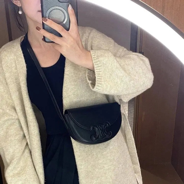 新作 CELINE♪セリーヌ ベサス ショルダーバッグ ミニ