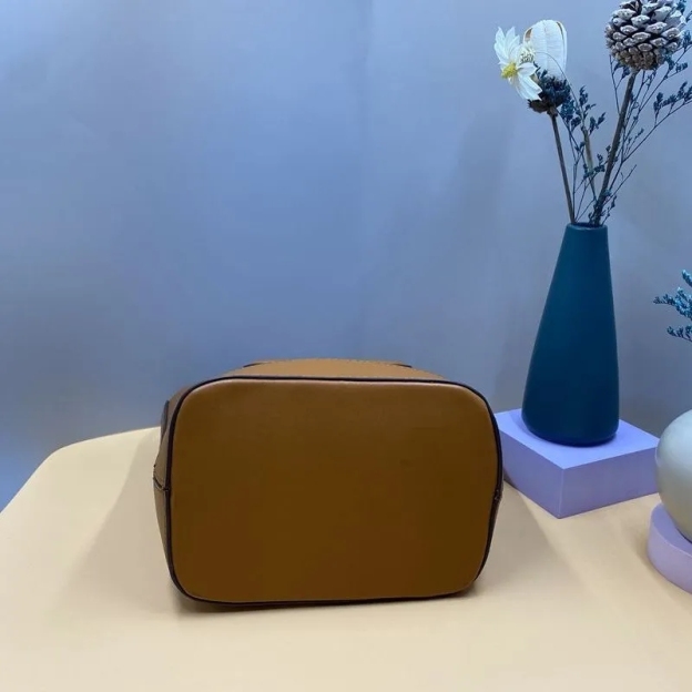 大人気【CELINE】 バケツバッグ ショルダーバッグ