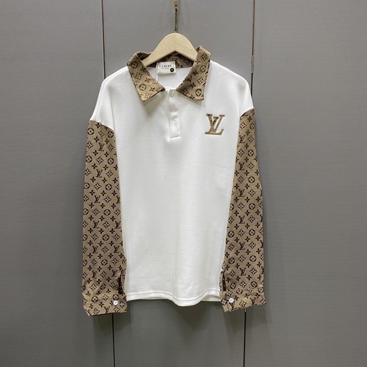 LOUIS VUITTON パーカー  ルイ・ヴィトンロゴ トレーナー  襟付き ゆったり 秋 冬  カジュアル おしゃれ