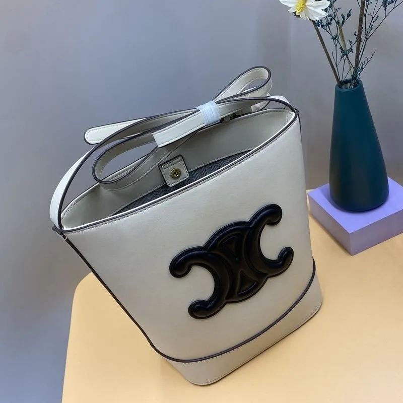 大人気【CELINE】 バケツバッグ ショルダーバッグ