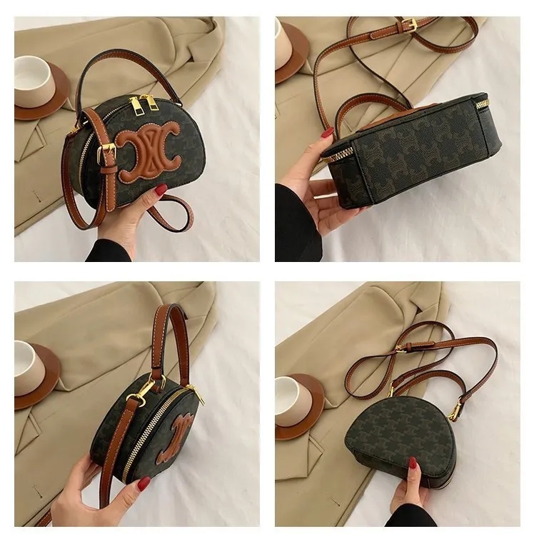 【CELINE】キュイル トリオンフ ハーフムーンケース / タン