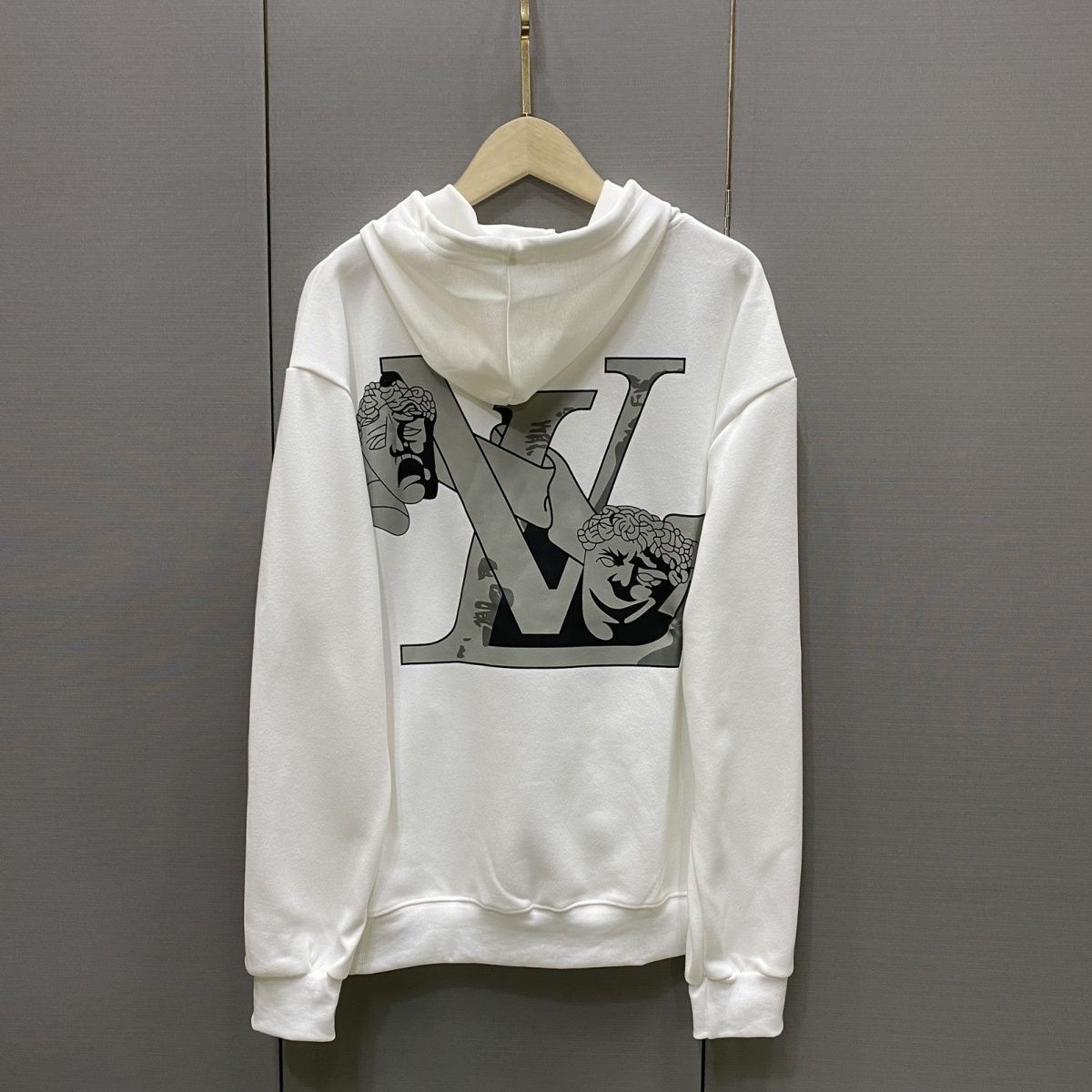 LOUIS VUITTON パーカー フード付き　ルームウェア  ルイ・ヴィトンロゴ ブランド  プリント 男女兼用