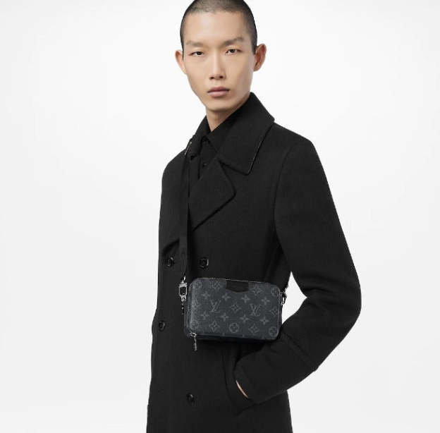 【入手困難】LOUIS VUITTON ルイヴィトン アルファ ウエアラブル  M81260-JAPAN DUTY FREE