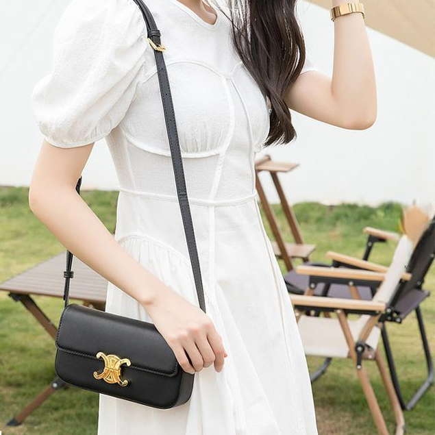 人気☆新作CELINE ショルダーバッグ