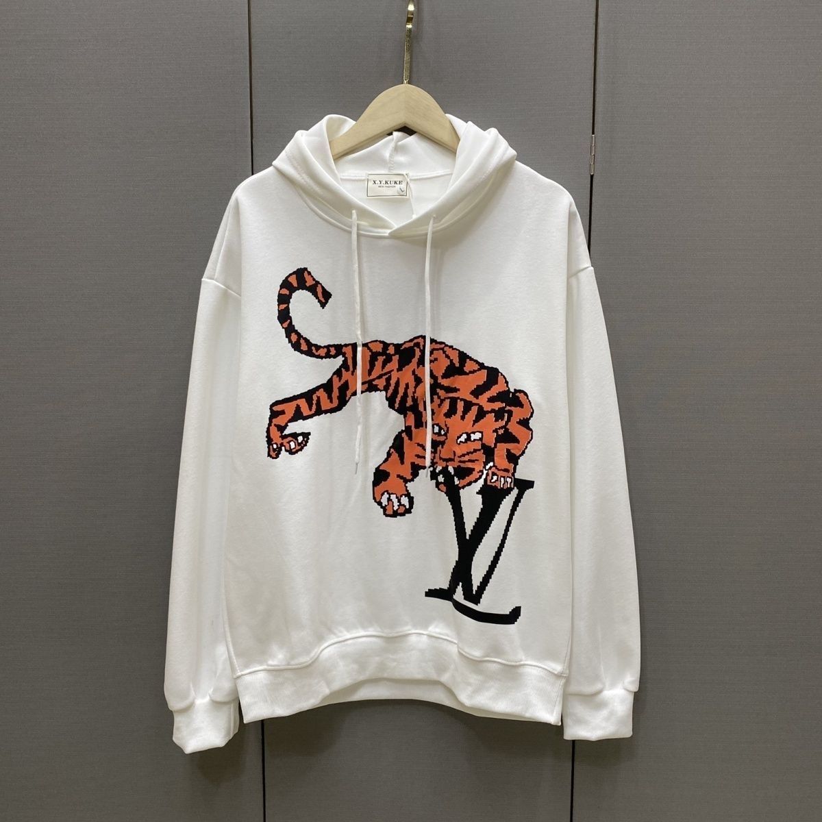 LOUIS VUITTON パーカー フード付き　ルームウェア  ルイ・ヴィトンロゴ ブランド  トラプリント  トップス 男女兼用