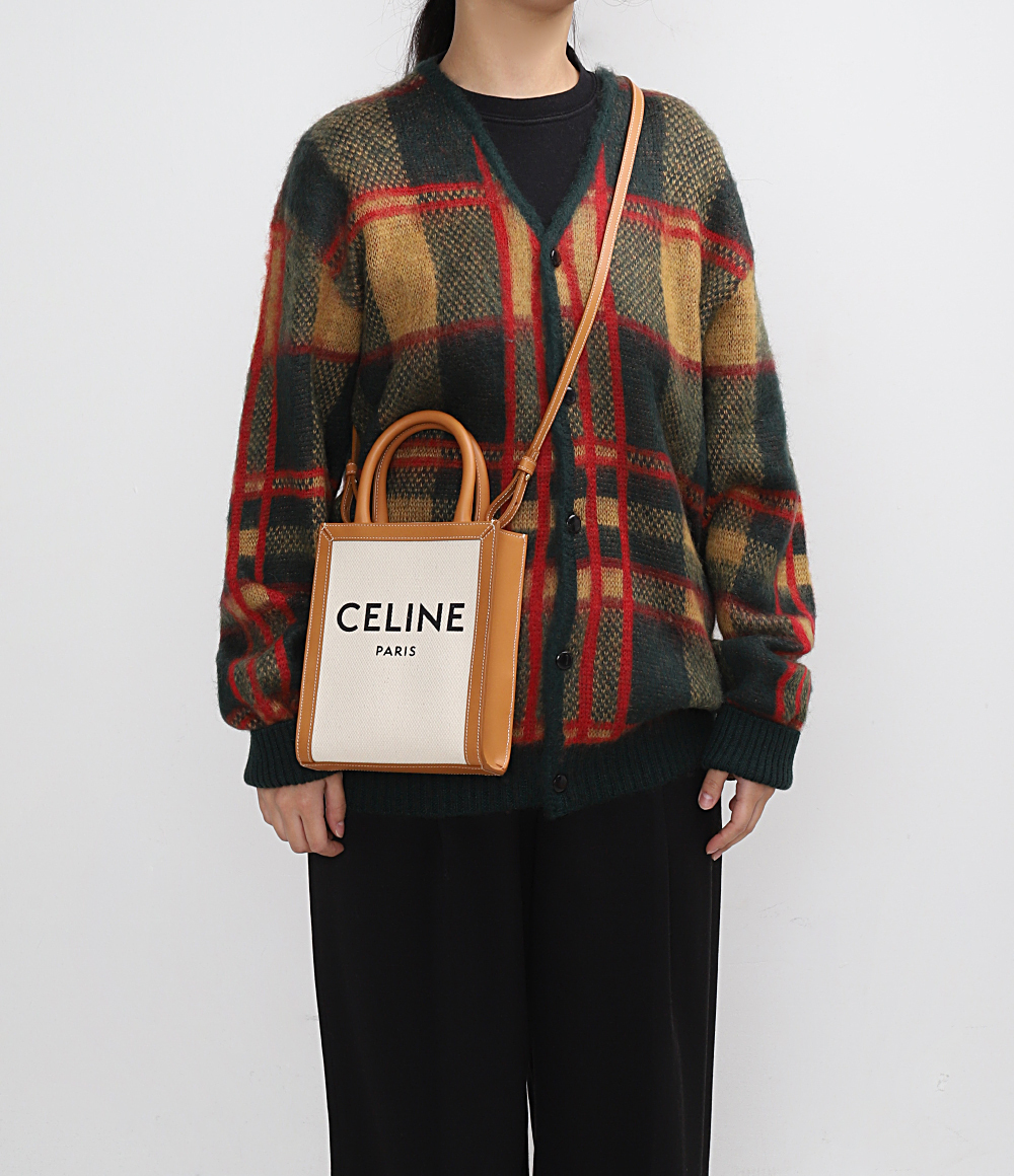 CELINE ミニ バーティカル カバ CELINEプリント