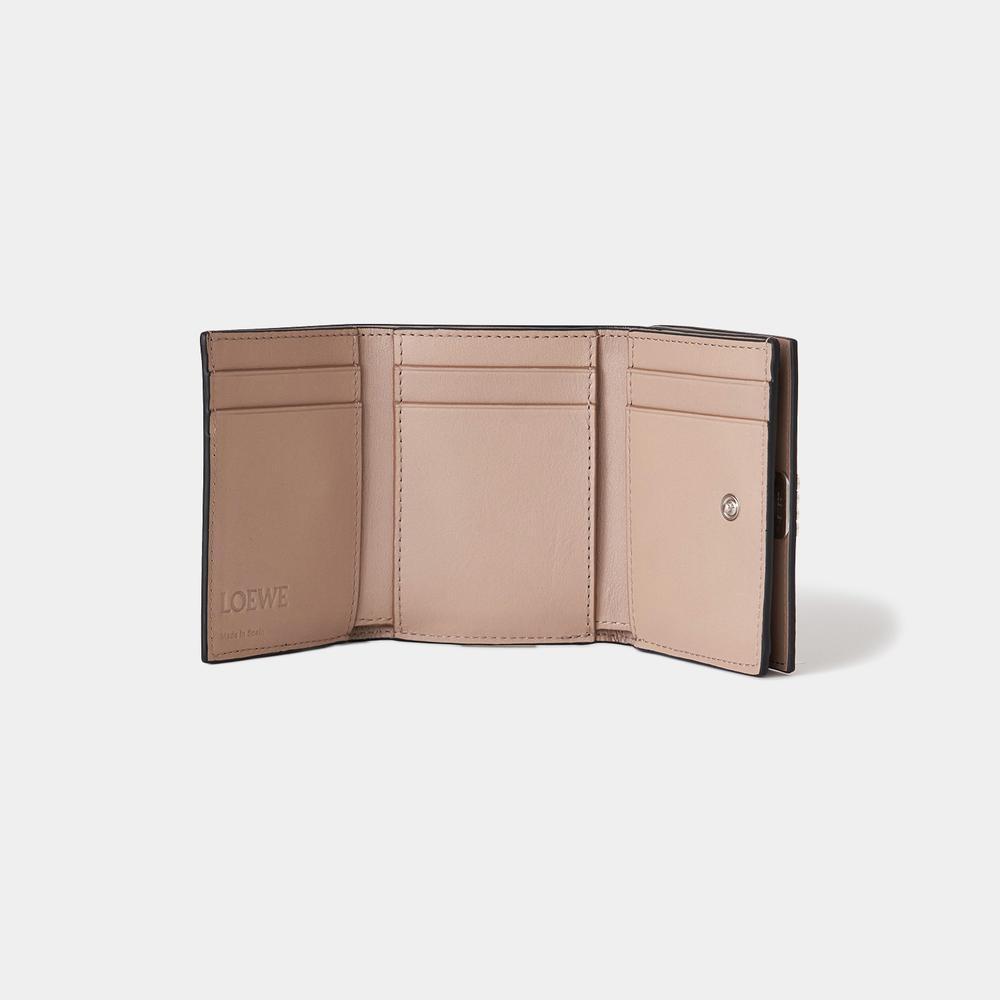 LOEWE アナグラム トリフォルド 6 cc ウォレット