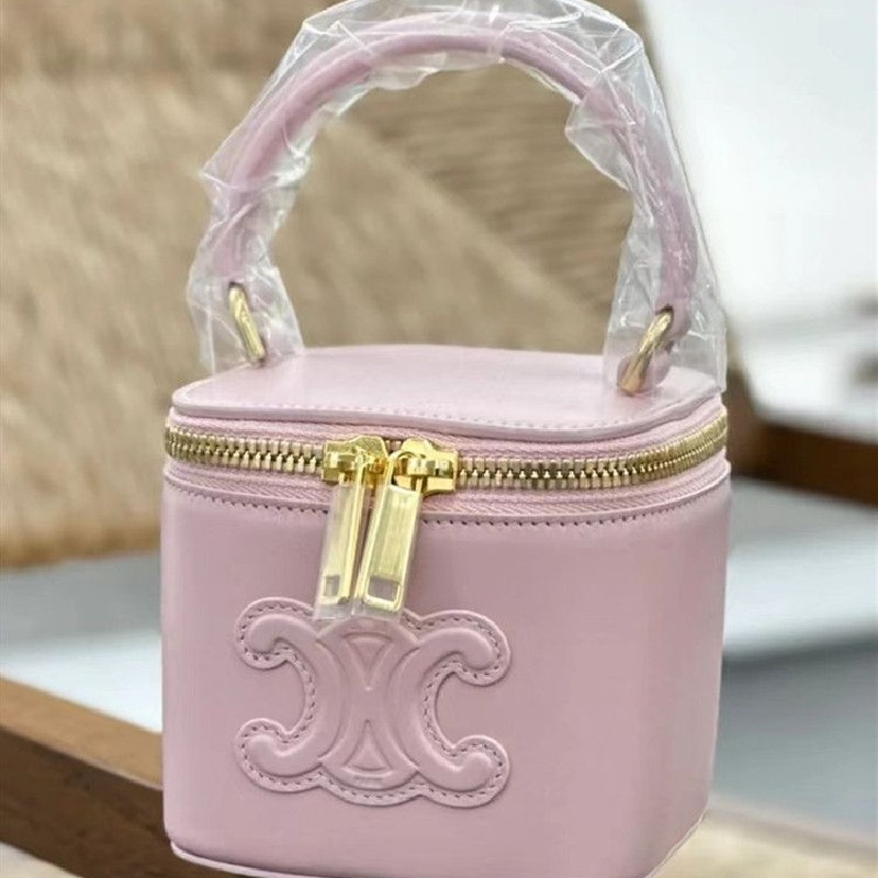 新作 CELINE♪ バケツバッグ ミニカメラバッグ