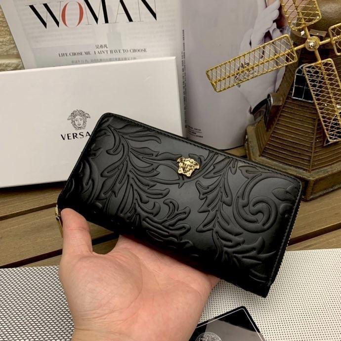 【高品質】VERSACE（ヴェルサーチ） 財布 19x10x2.5cm