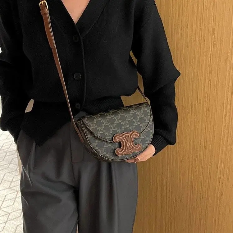 新作 CELINE♪セリーヌ ベサス ショルダーバッグ ミニ