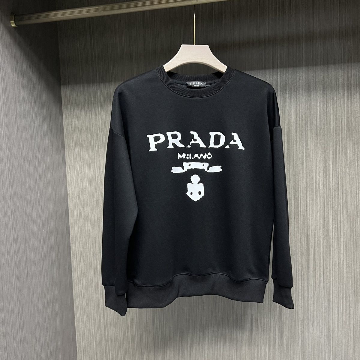 PRADA 2023 ゆったり 厚い 防寒 上着 吸汗性通気性 可愛い 運動バーカー   暖かい おしゃれ　ブラック春秋冬