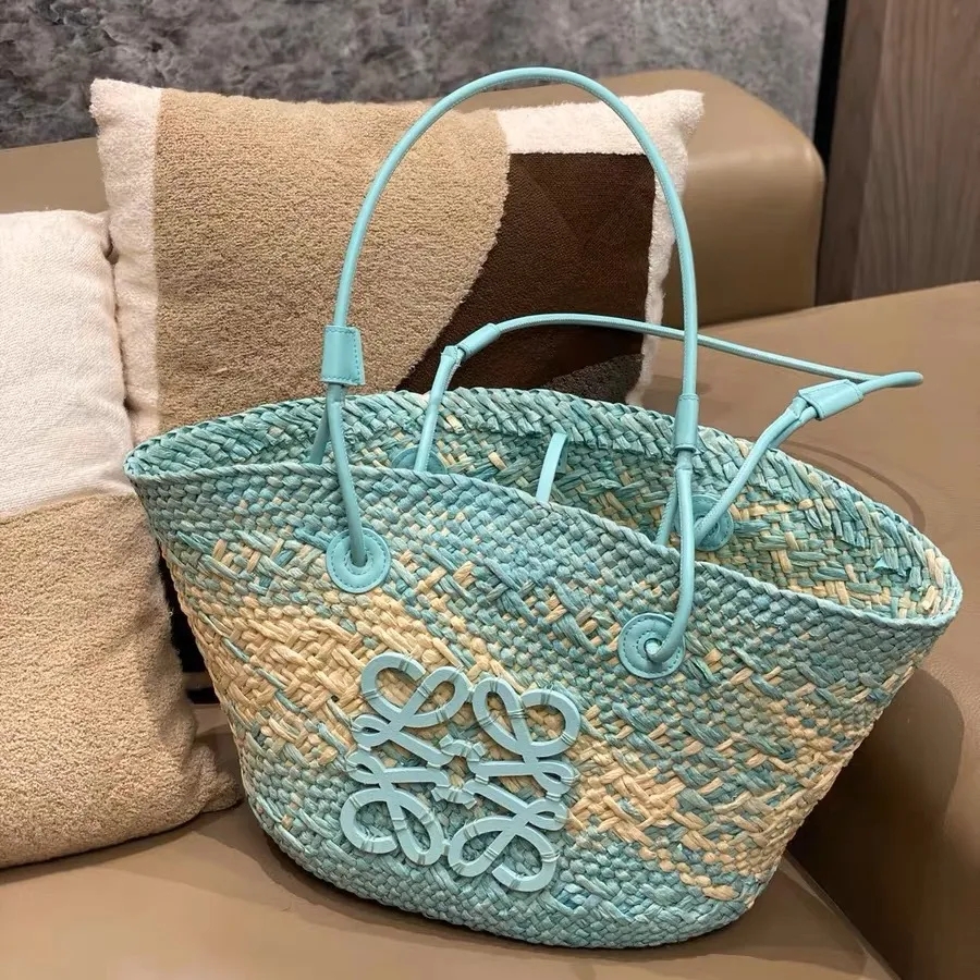 ロエベ アナグラム ロゴ型押し ゴールド金具 ミニボストン 裏地総柄 ブラック LOEWE - ロエベ アナグラム ロゴ型押し ゴールド金具 ミニ