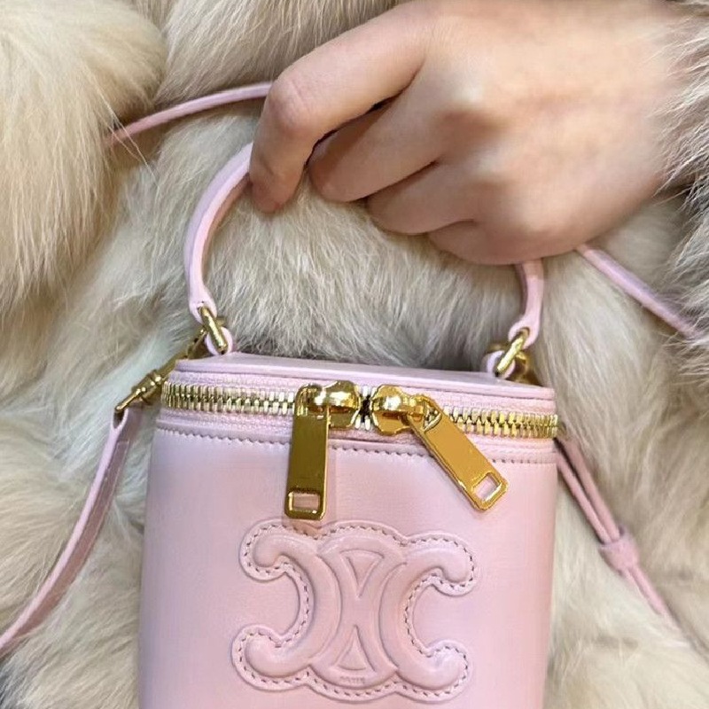 新作 CELINE♪ バケツバッグ ミニカメラバッグ