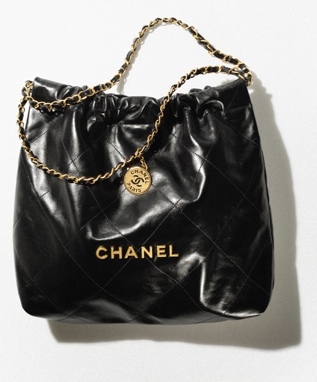 【芸能人多数愛用】人気沸騰CHANEL 22スモールトートバッグ