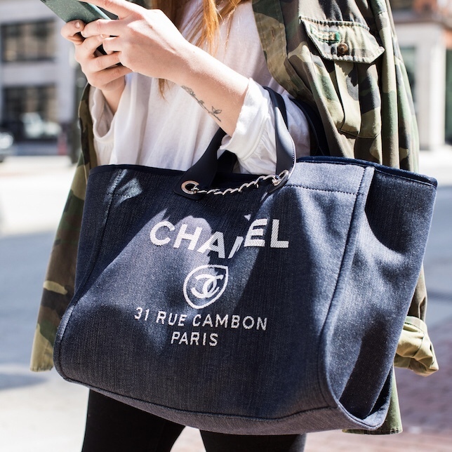 高品質】Chanel Deauville Large Tote チェーン付 デニム トートバッグ