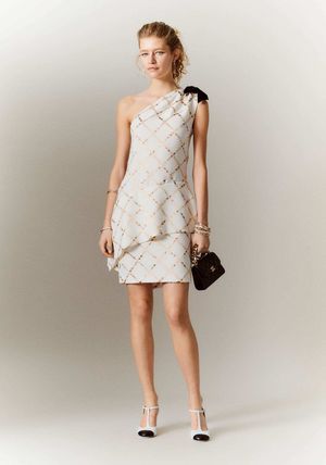 CHANEL ショルダーバッグ・ポシェット 新作AW＼CHANEL／ラム_CCロゴ_マトラッセ_黒_チェーンショルダー(7)